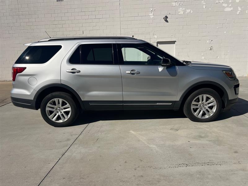 Ford Explorer XLT 4WD 2018