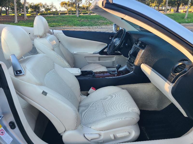 Lexus IS C 250 2012 Lexus IS C 250 2012
