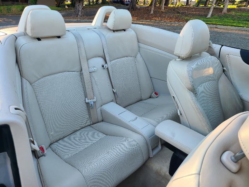 Lexus IS C 250 2012 Lexus IS C 250 2012