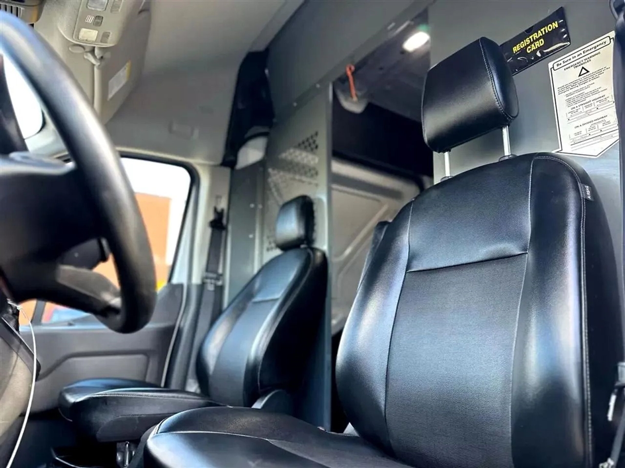 Ford Transit 250 Van Low Roof w/Sliding Pass. 130-in. WB 2021