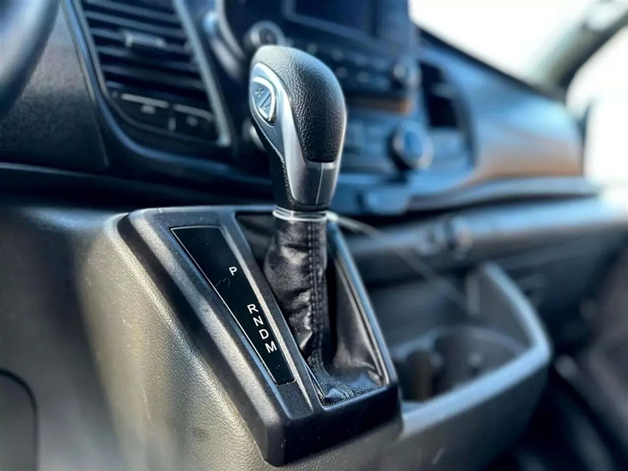 Ford Transit 250 Van Low Roof w/Sliding Pass. 130-in. WB 2021