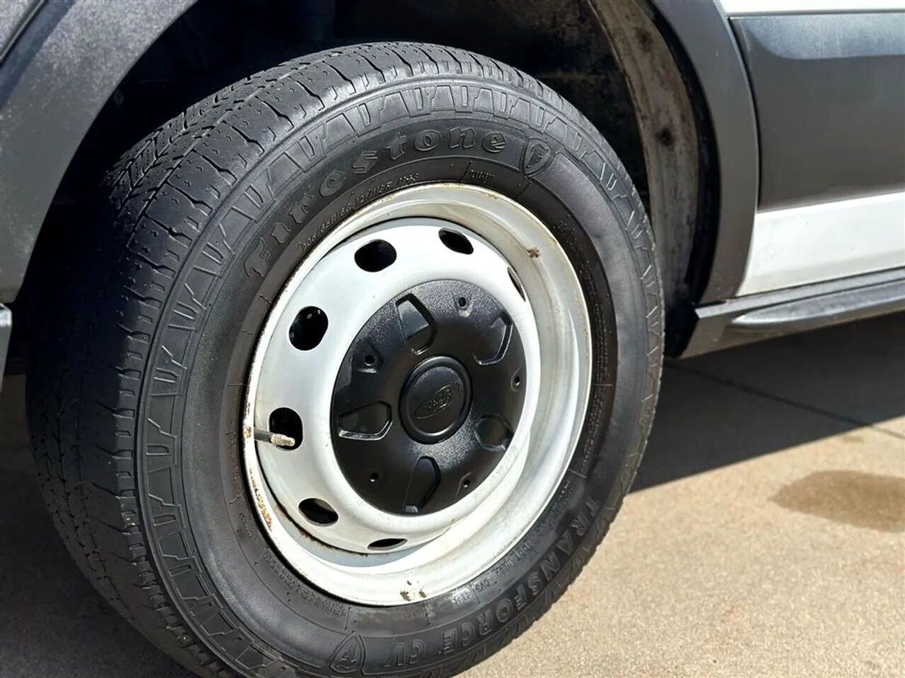 Ford Transit 250 Van Low Roof w/Sliding Pass. 130-in. WB 2021