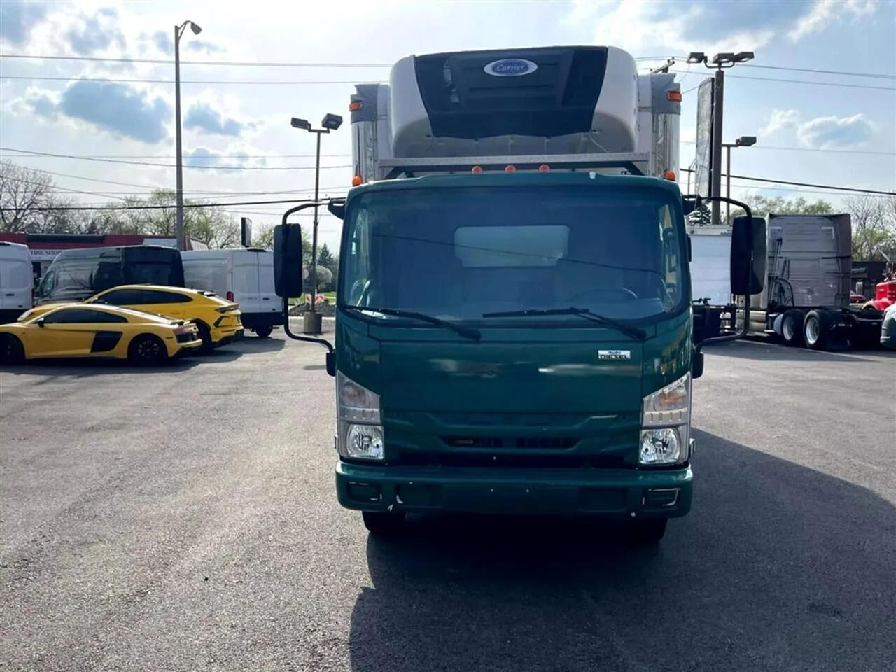 Isuzu NPR  2019