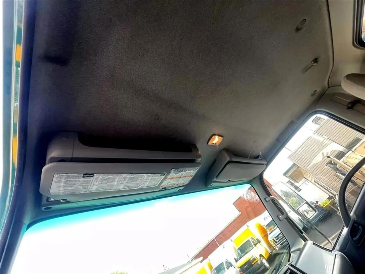 Isuzu NPR  2019