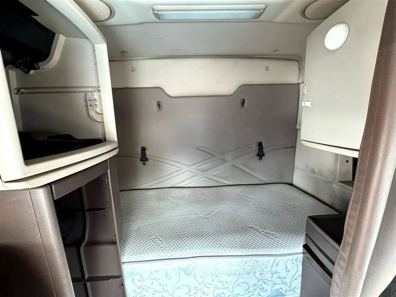 Volvo VNL  2012 Volvo VNL  2012