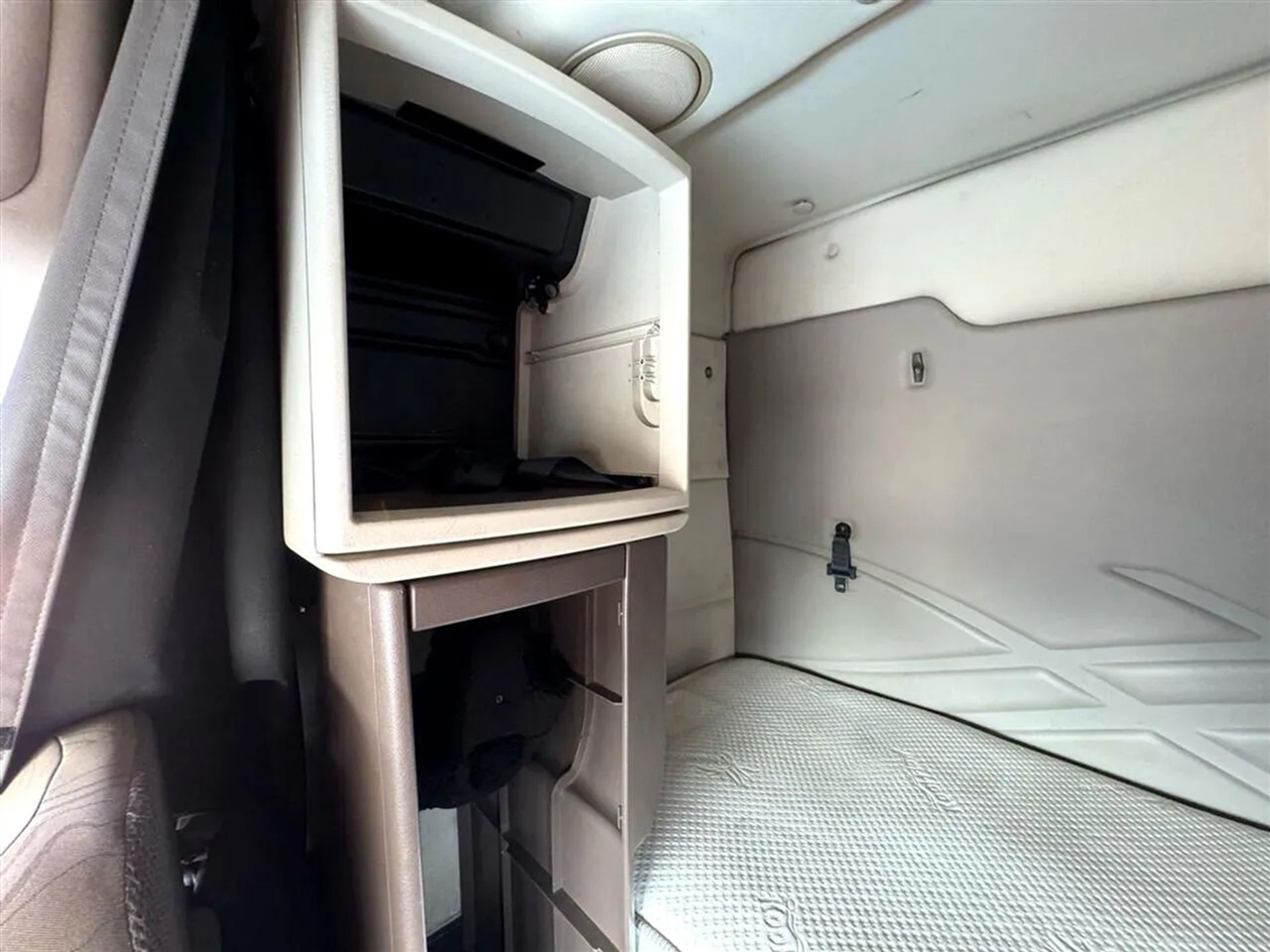 Volvo VNL  2012 Volvo VNL  2012