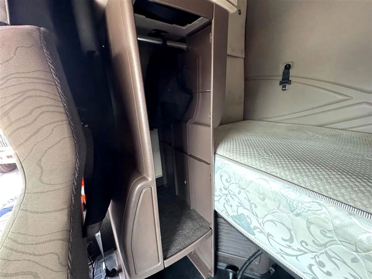 Volvo VNL  2012 Volvo VNL  2012