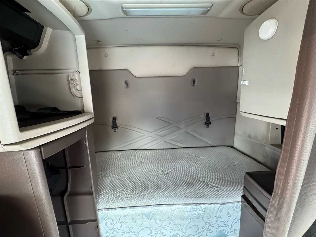 Volvo VNL  2012 Volvo VNL  2012