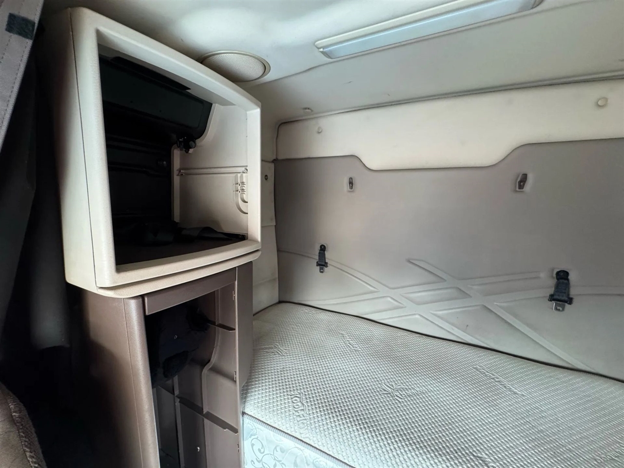 Volvo VNL  2012 Volvo VNL  2012