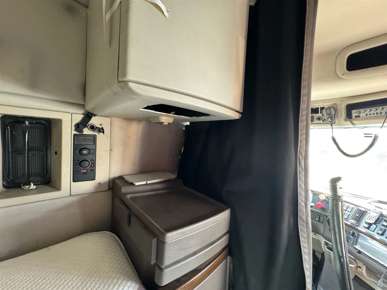 Volvo VNL  2012 Volvo VNL  2012