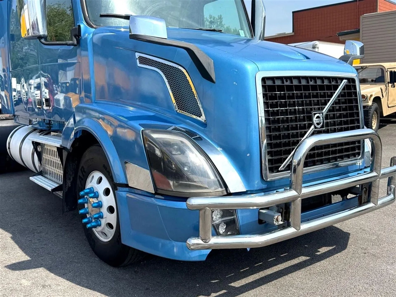 Volvo VNL  2012