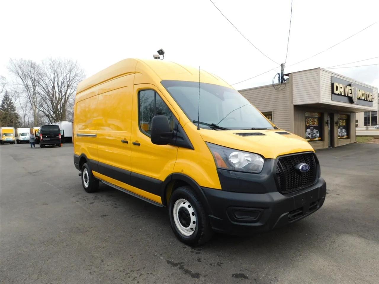 Ford Transit 250 Van Low Roof w/Sliding Pass. 130-in. WB 2020
