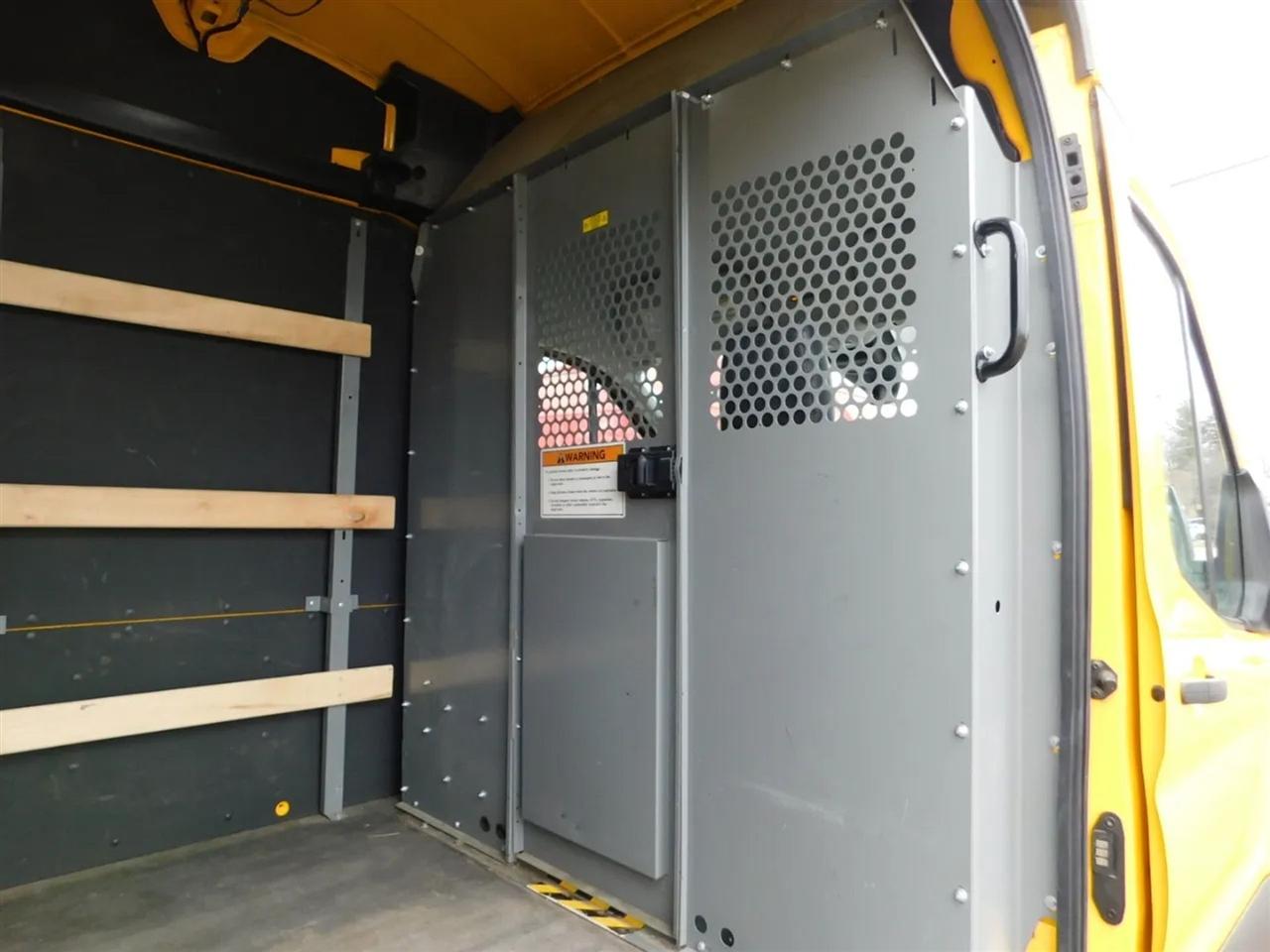 Ford Transit 250 Van Low Roof w/Sliding Pass. 130-in. WB 2020
