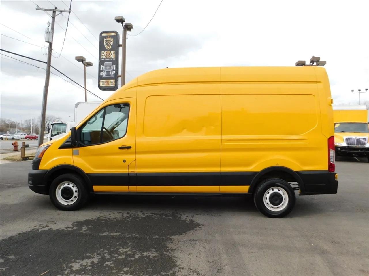 Ford Transit 250 Van Low Roof w/Sliding Pass. 130-in. WB 2020