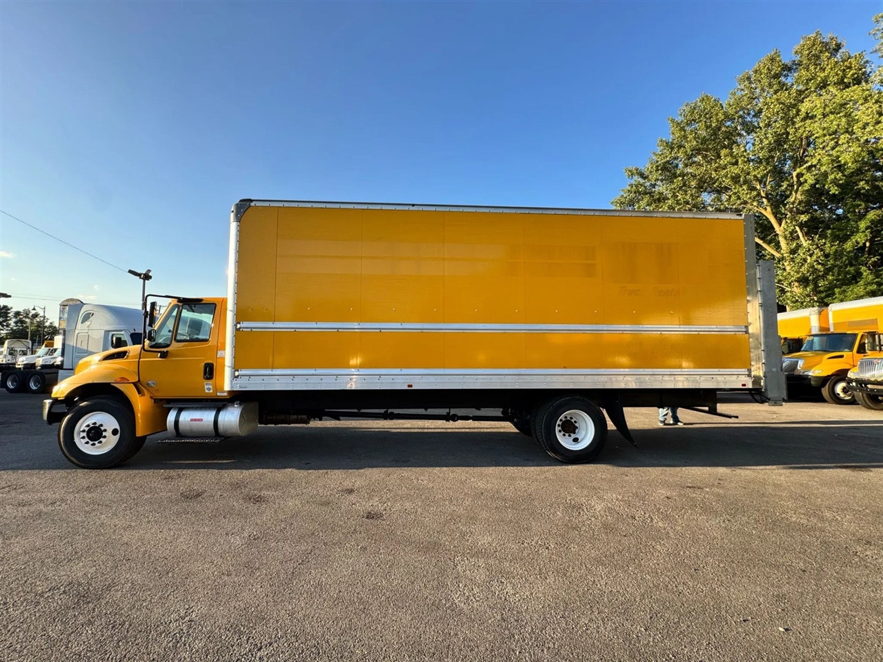2019 International 4300 DuraStar 4300 photo 10