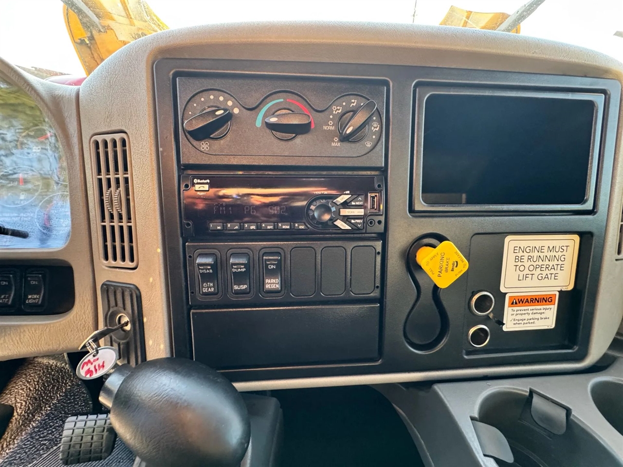 2019 International 4300 DuraStar 4300 photo 16