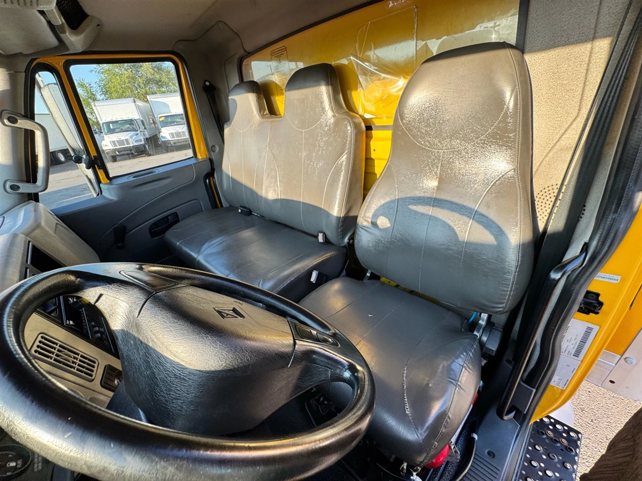 2019 International 4300 DuraStar 4300 photo 17