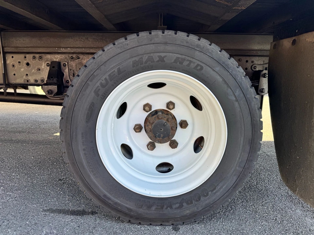 2018 Isuzu NQR photo 19