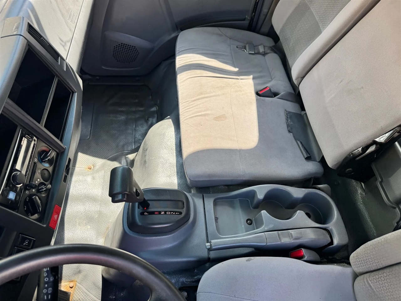 2018 Isuzu NQR photo 25