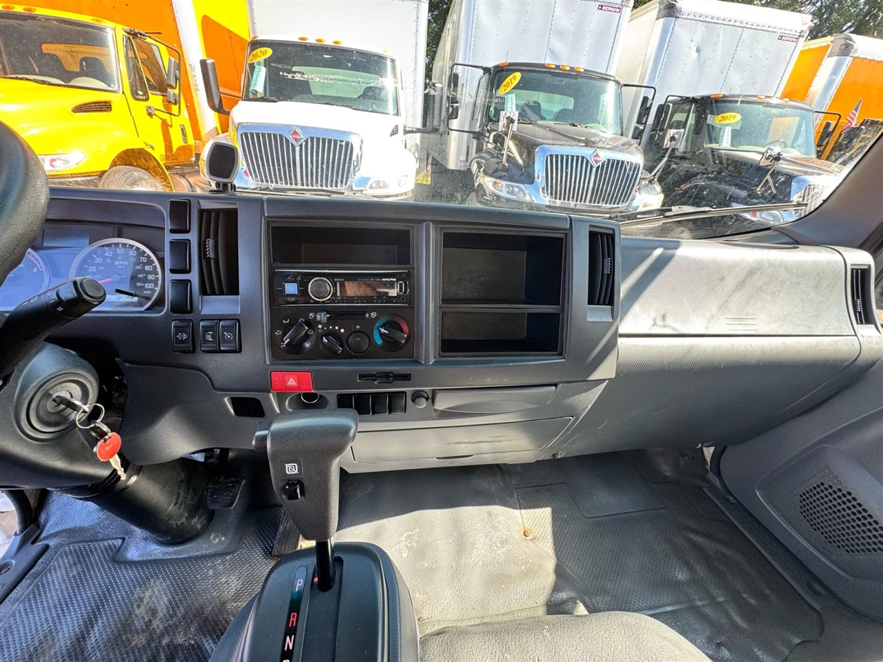 2018 Isuzu NQR photo 30