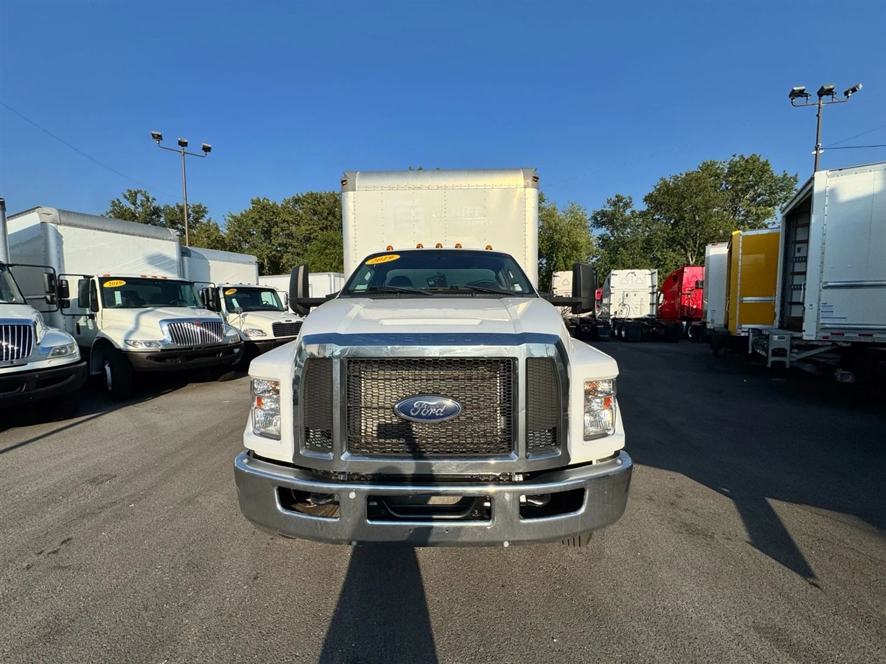 2019 Ford F-750 Regular Cab photo 2