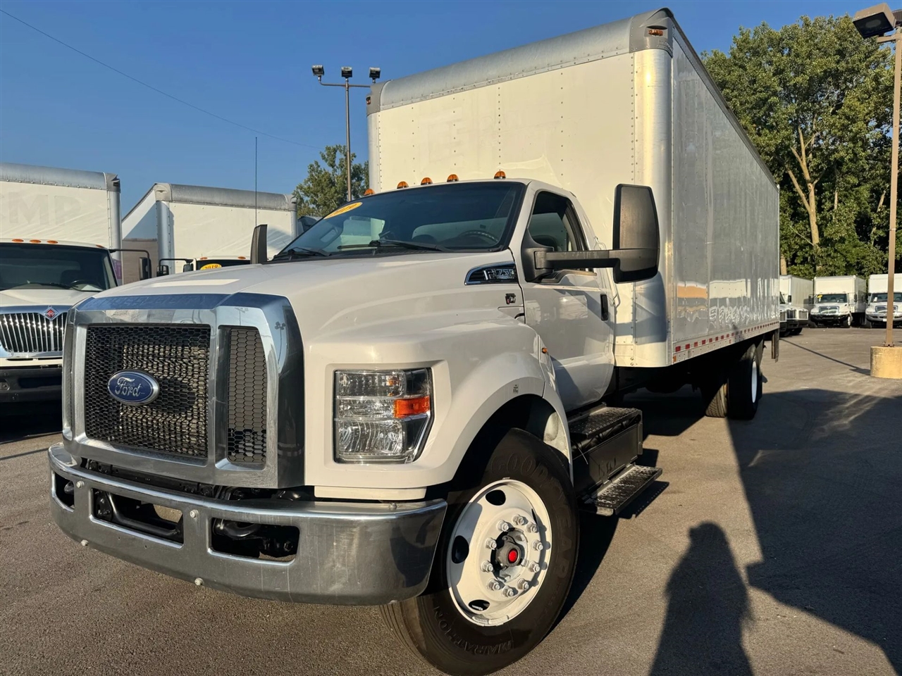 2019 Ford F-750 Regular Cab photo 4