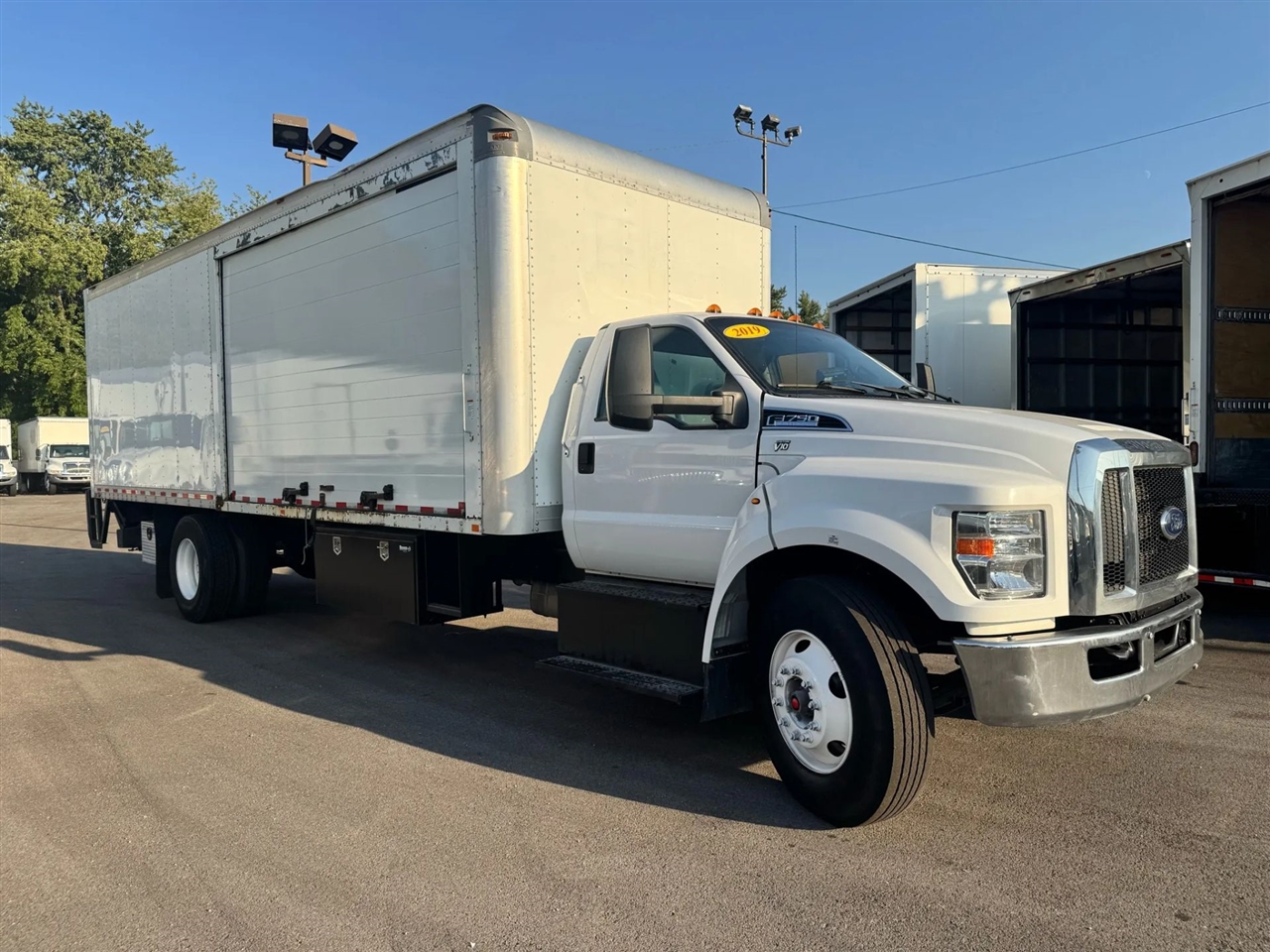 2019 Ford F-750 Regular Cab photo 9