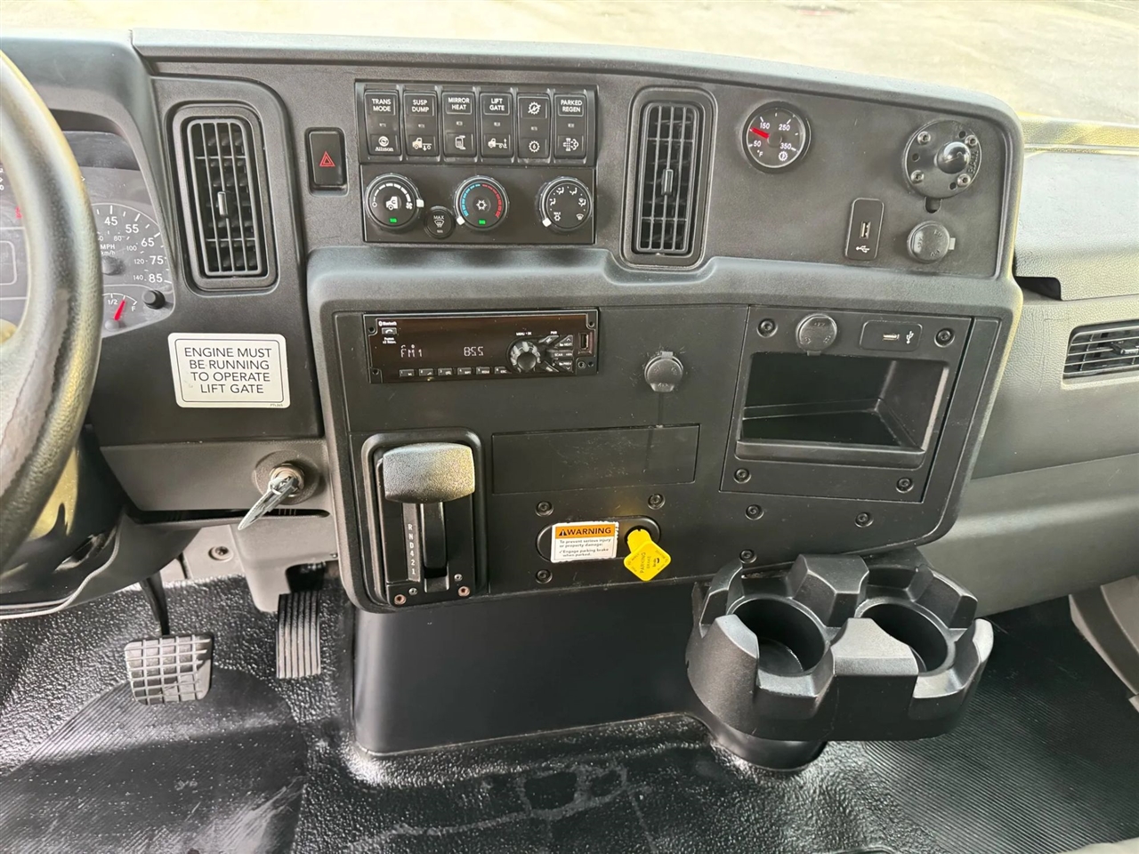 International MV607  2020 International MV607  2020