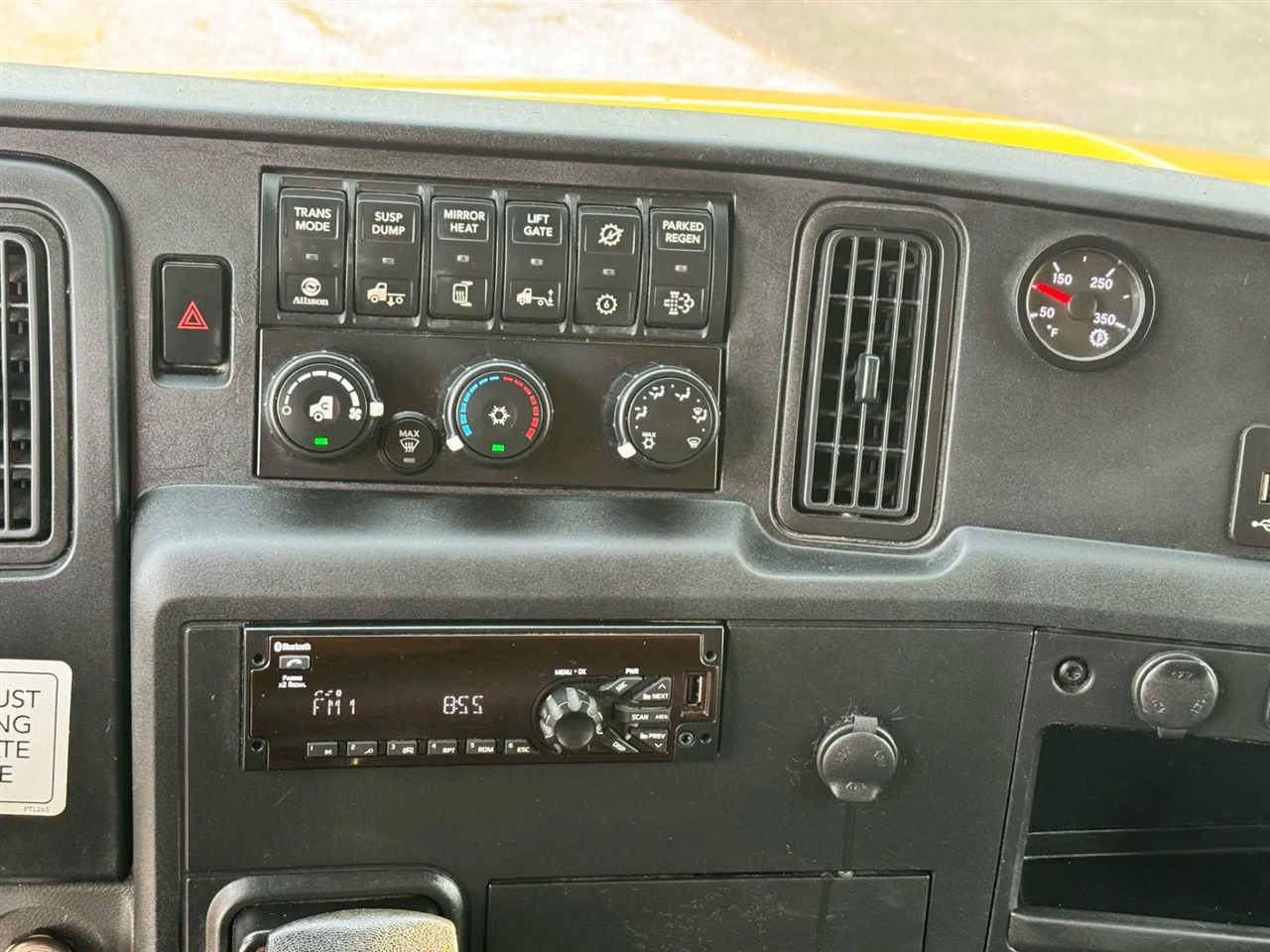 International MV607  2020 International MV607  2020