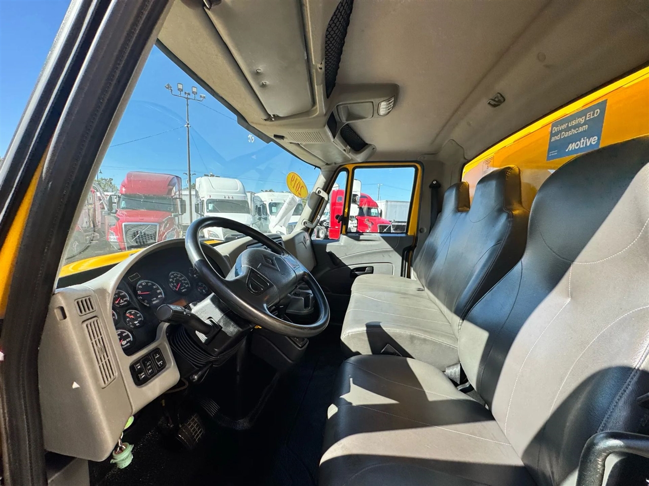 International DuraStar 4300  2019 International DuraStar 4300  2019