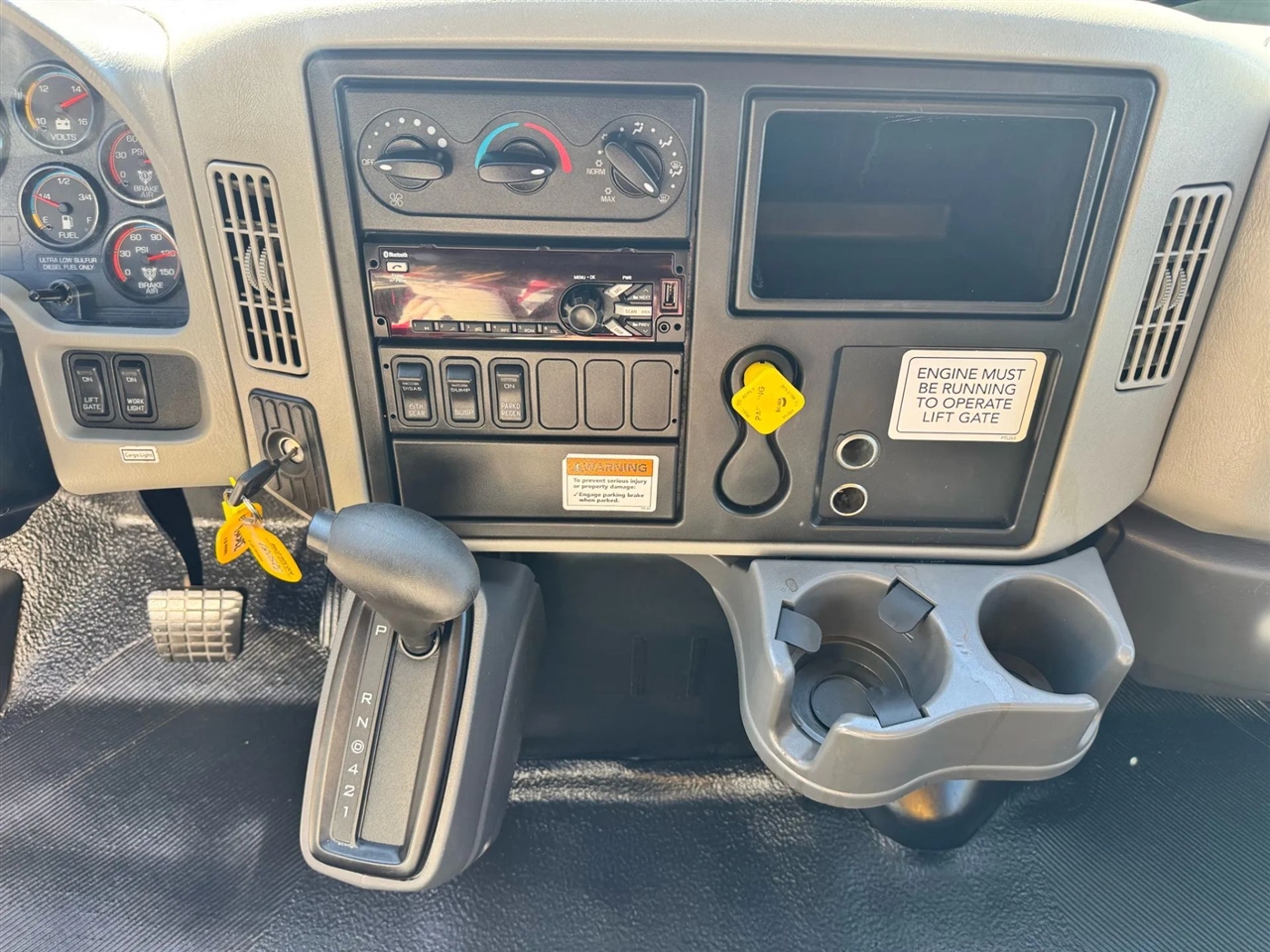 International DuraStar 4300  2019 International DuraStar 4300  2019