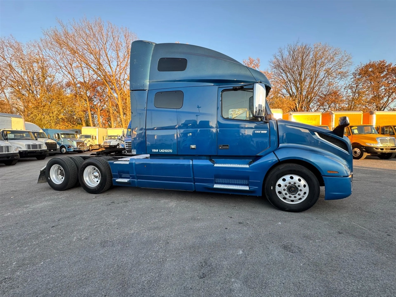 2020 Volvo Truck VNL photo 4