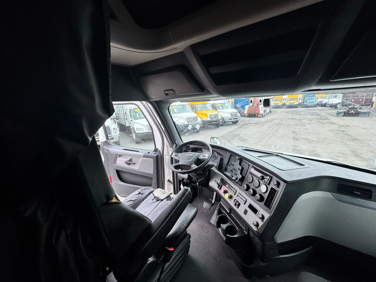 Freightliner Cascadia  2020