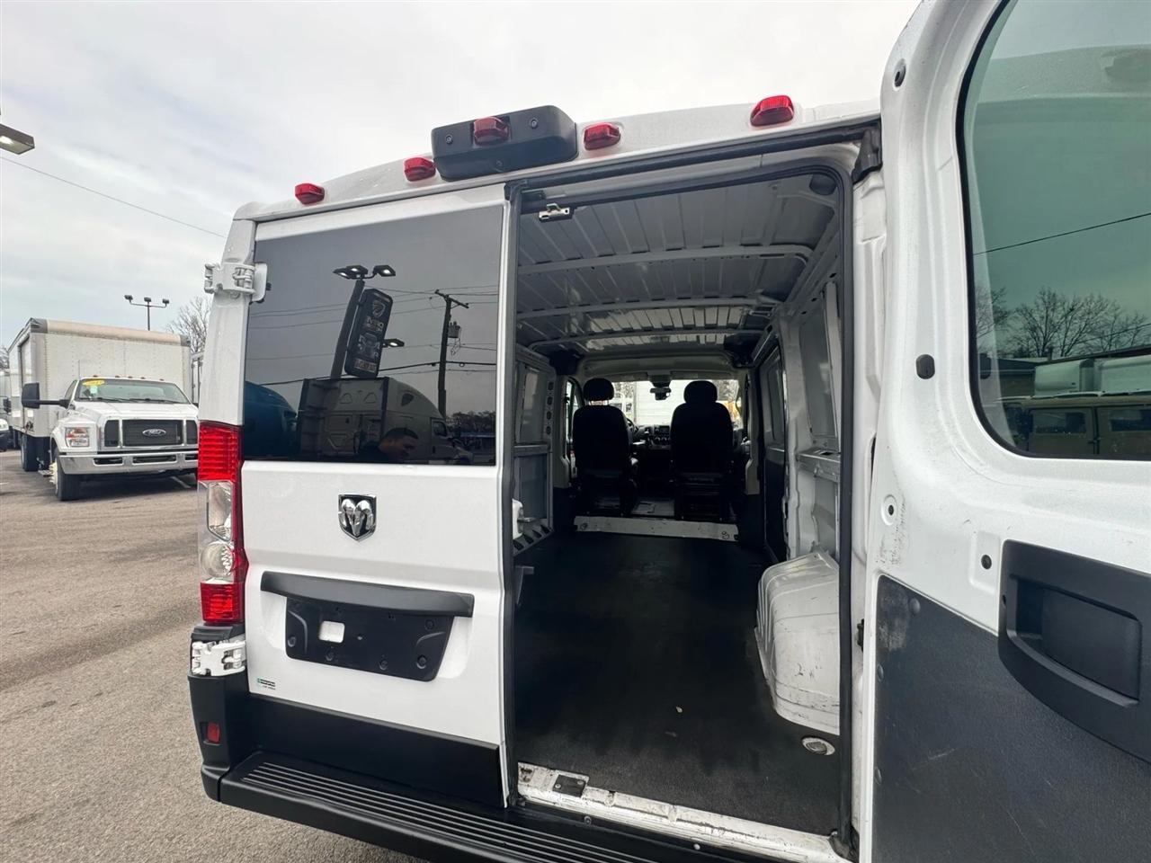 RAM Promaster 1500 Low Roof Tradesman 136-in. WB 2019