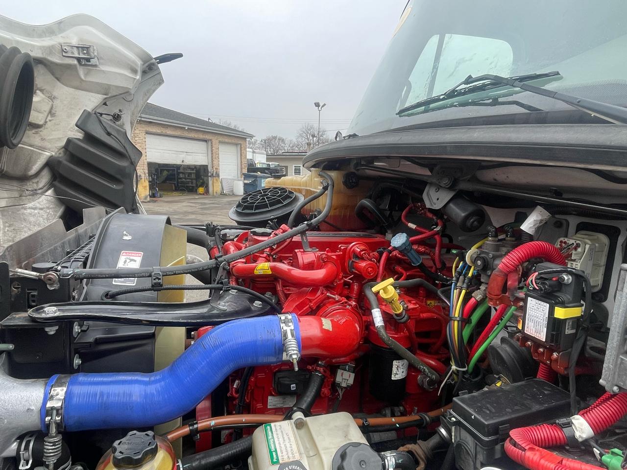 Freightliner M2 106 Base 2019