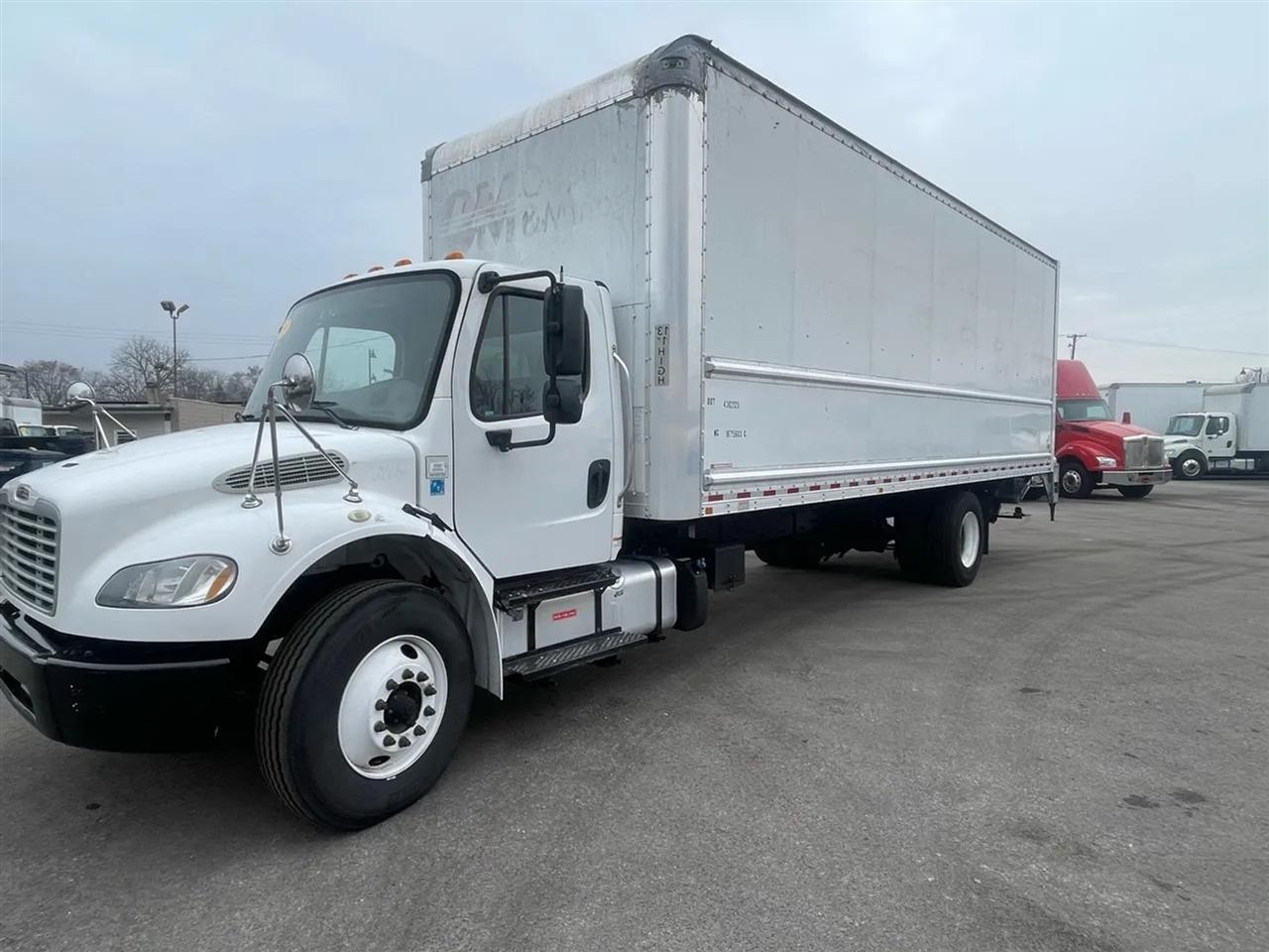 Freightliner M2 106  2019