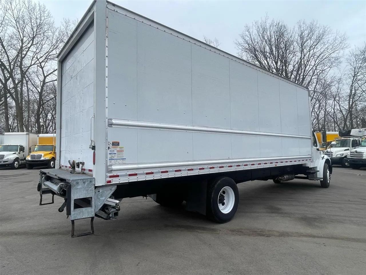 Freightliner M2 106  2019