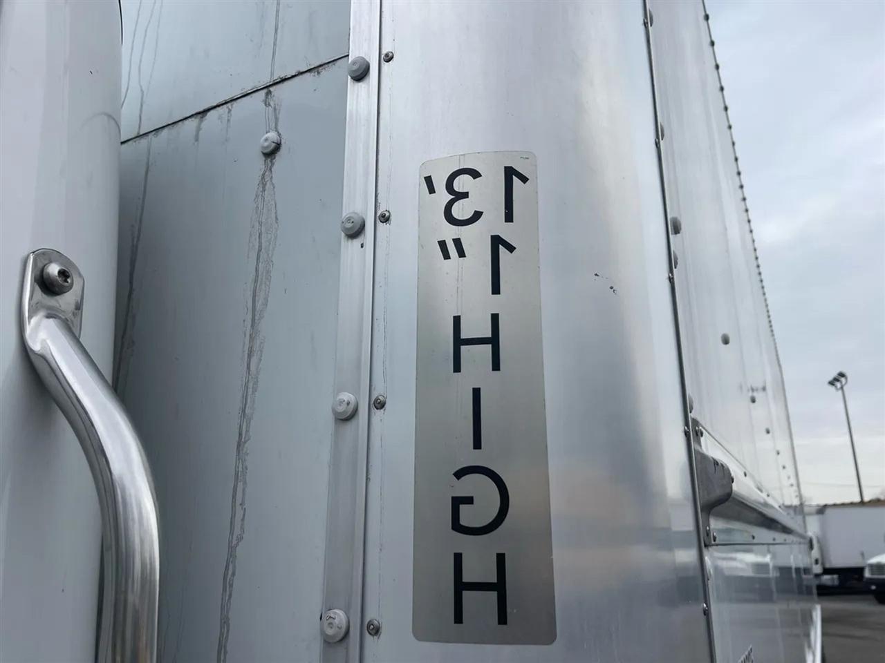 Freightliner M2 106  2019
