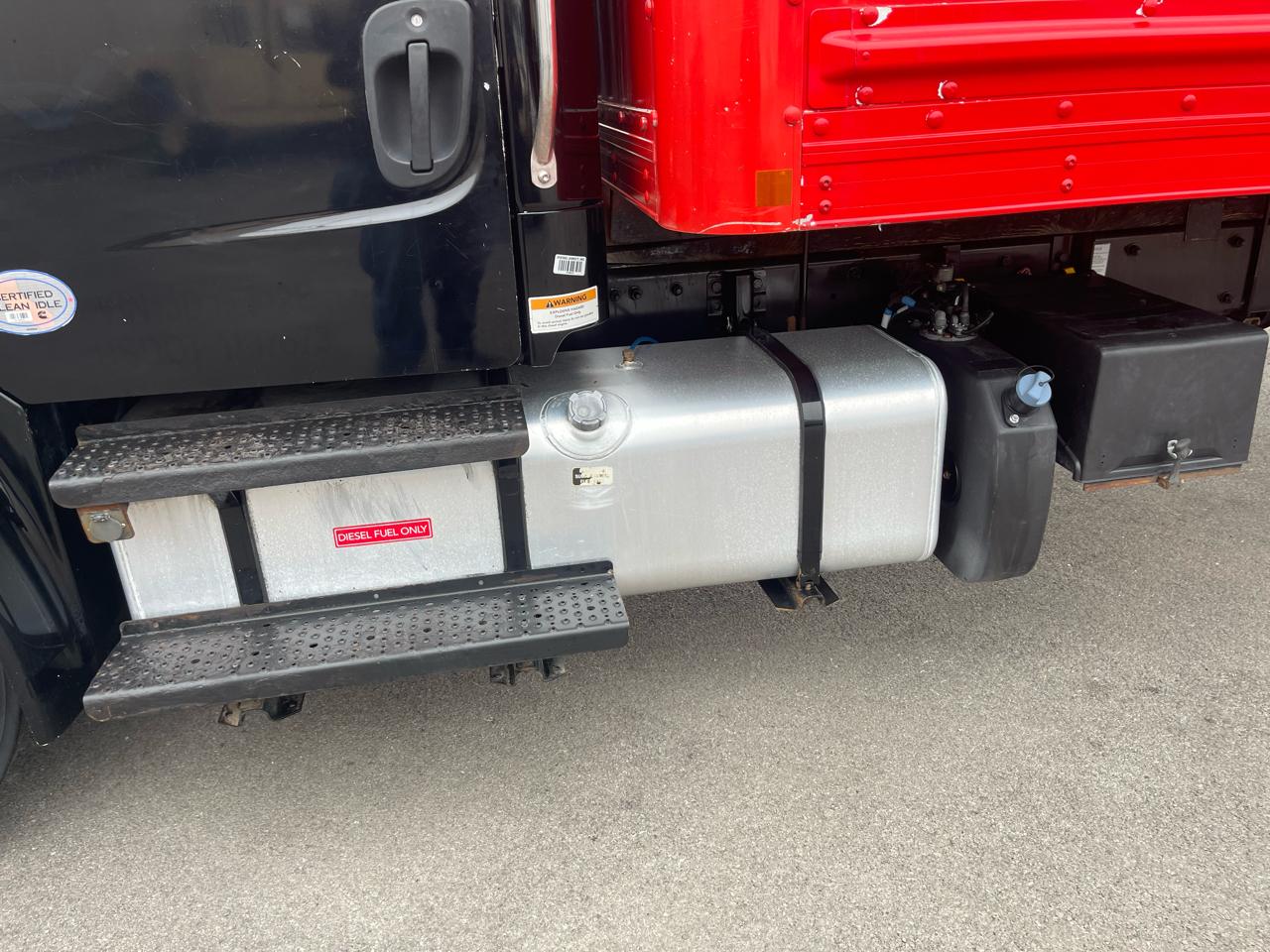 Freightliner M2 106  2018