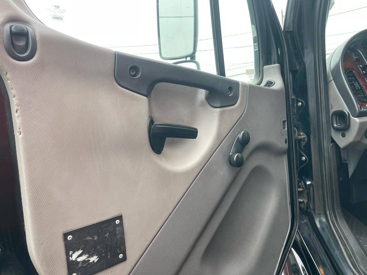 Freightliner M2 106  2018