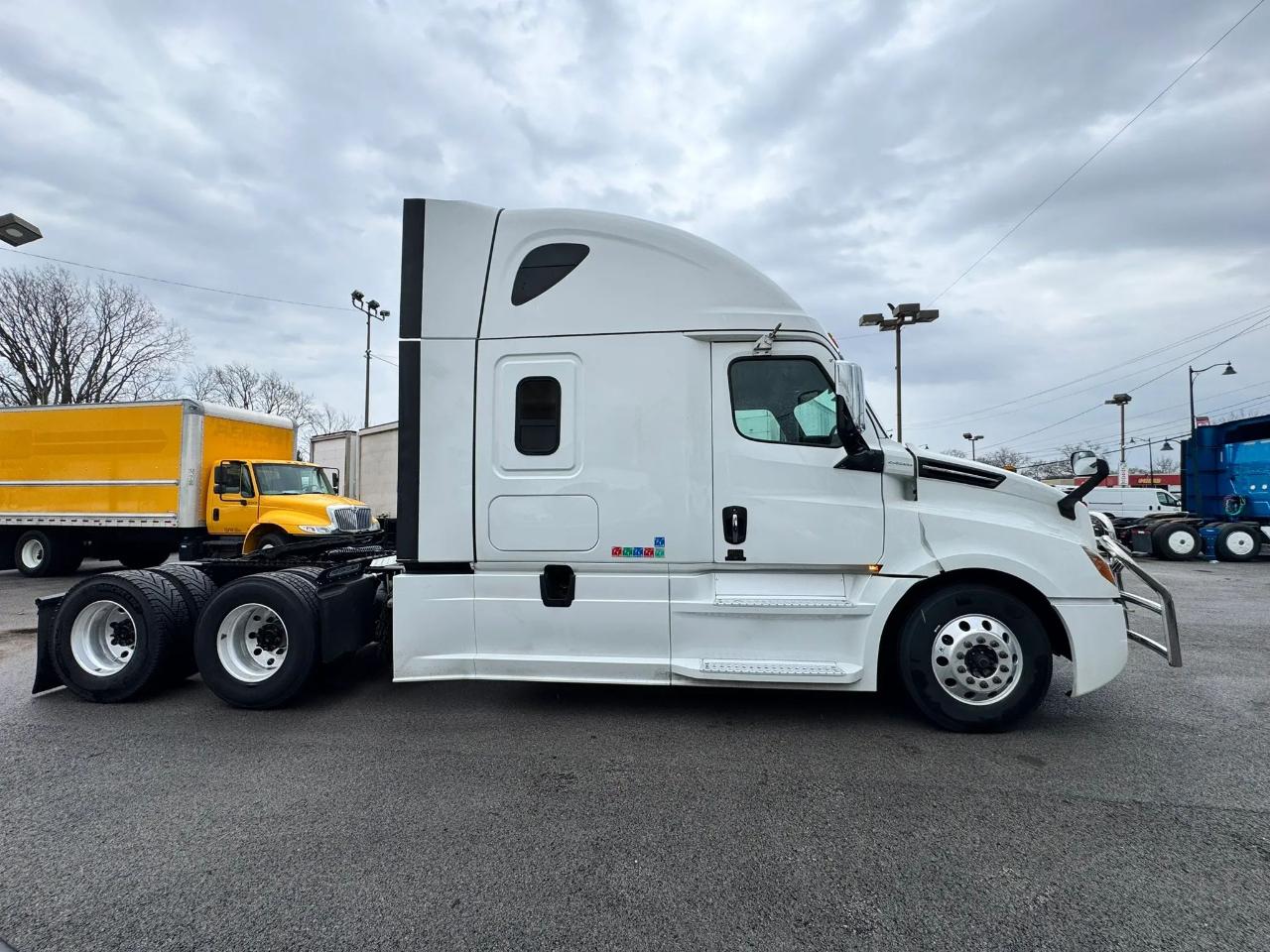 Freightliner Cascadia  2021