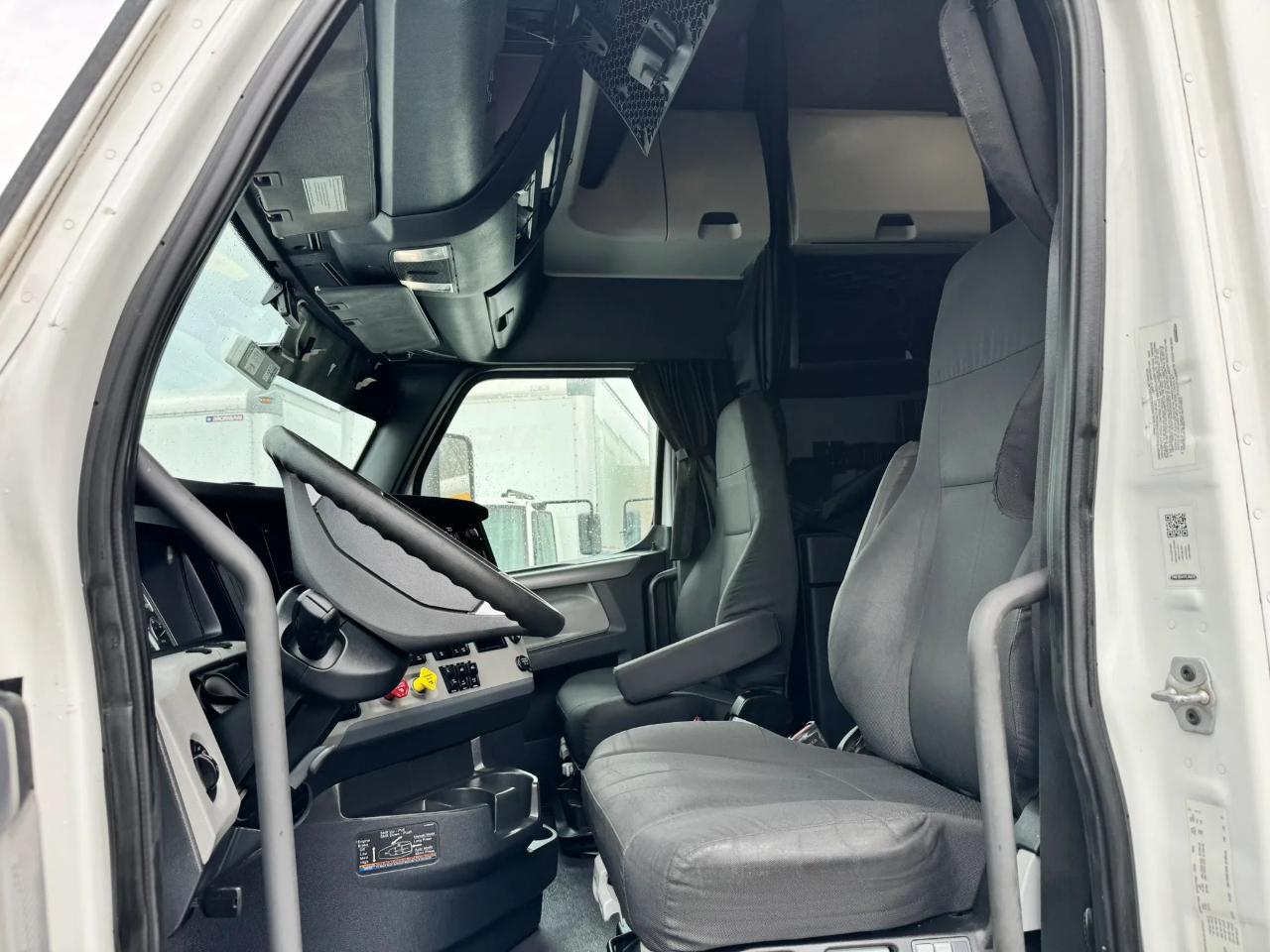 Freightliner Cascadia  2021