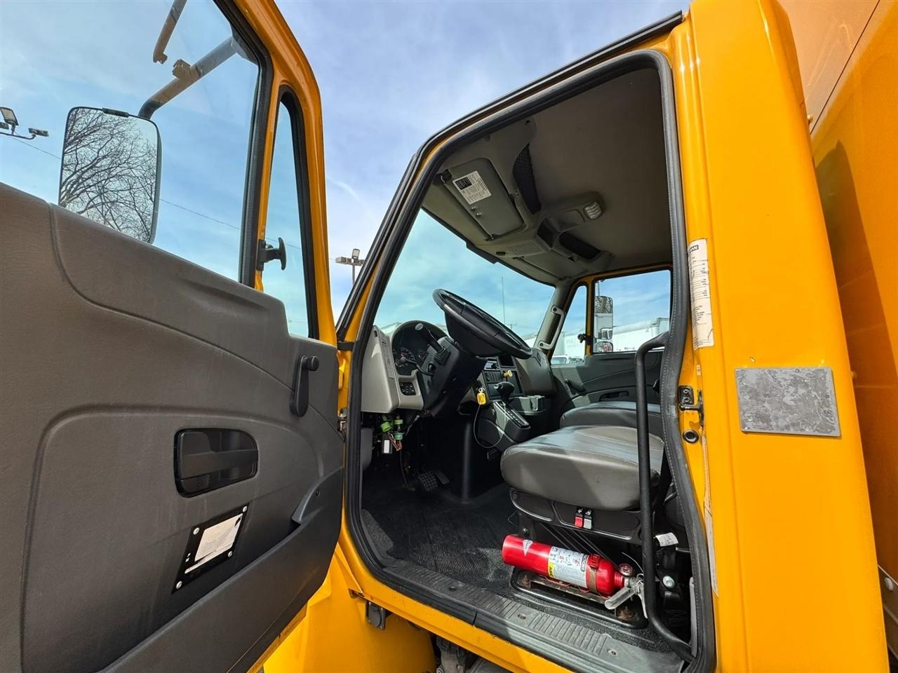 International DuraStar 4300  2019