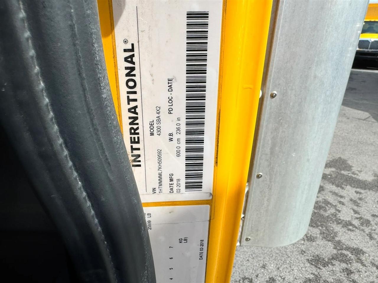 International DuraStar 4300  2019