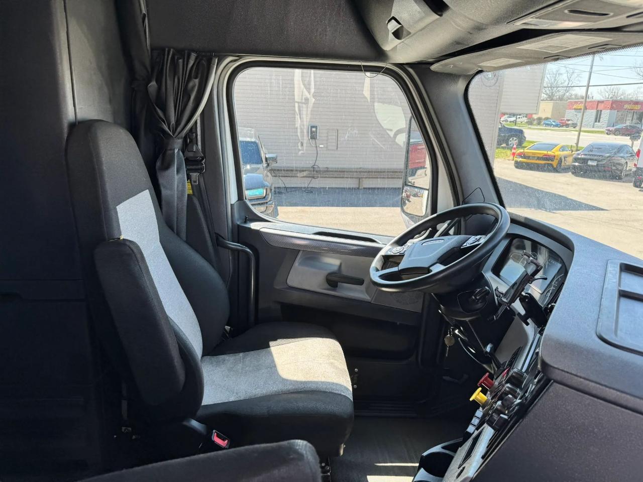 Freightliner Cascadia  2020