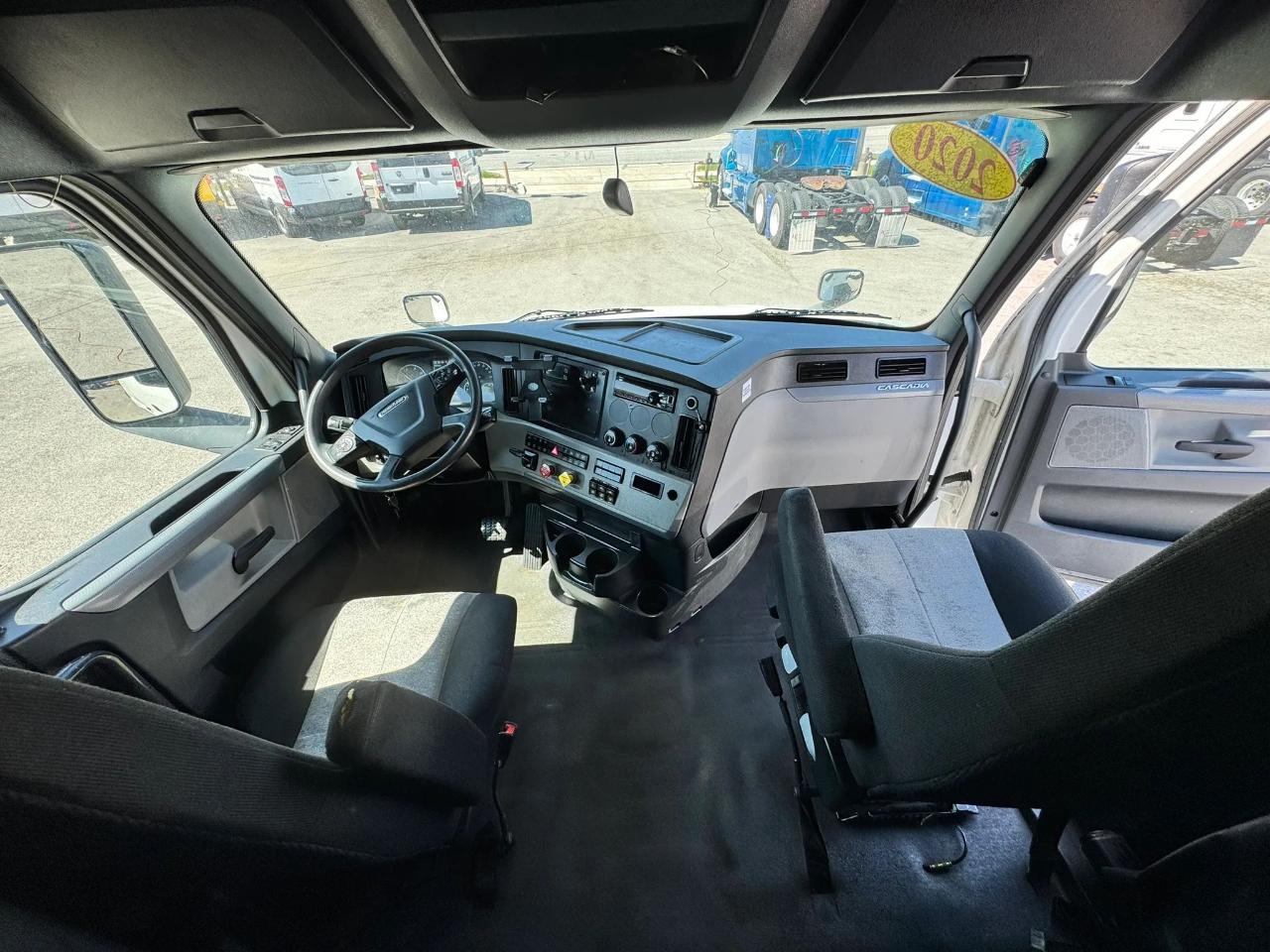 Freightliner Cascadia  2020