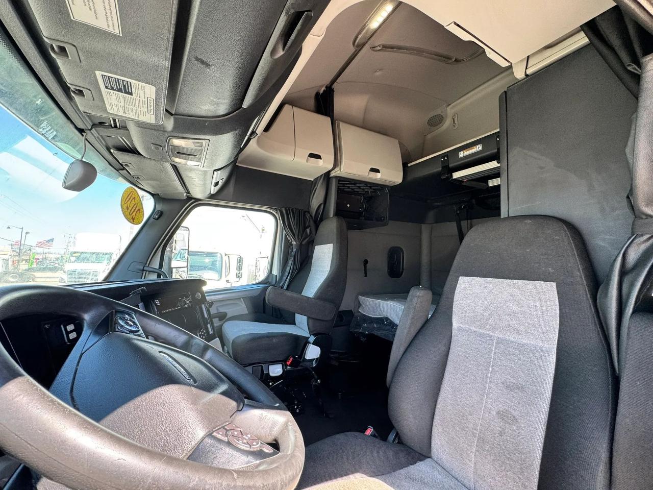 Freightliner Cascadia  2020