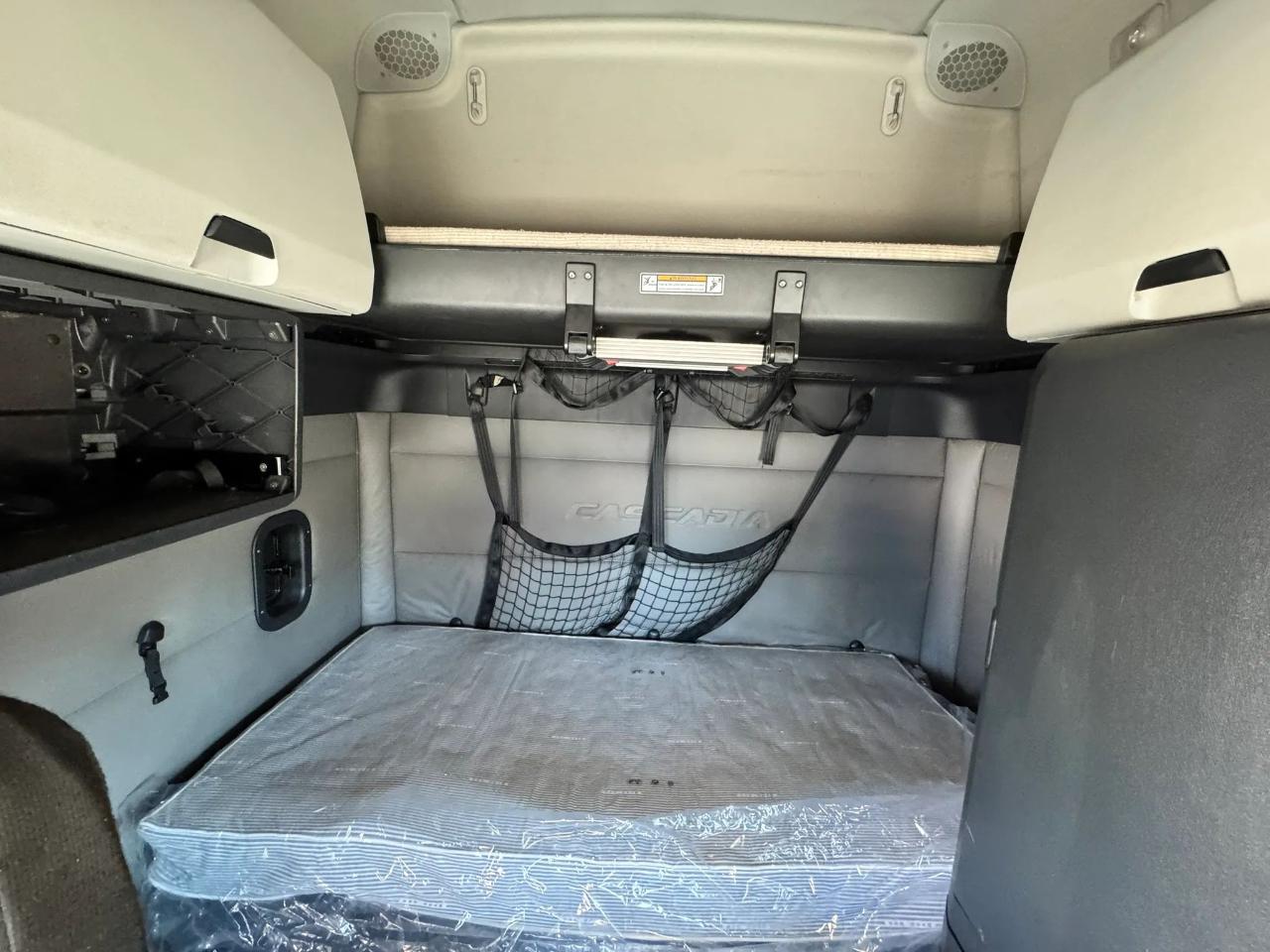 Freightliner Cascadia  2020