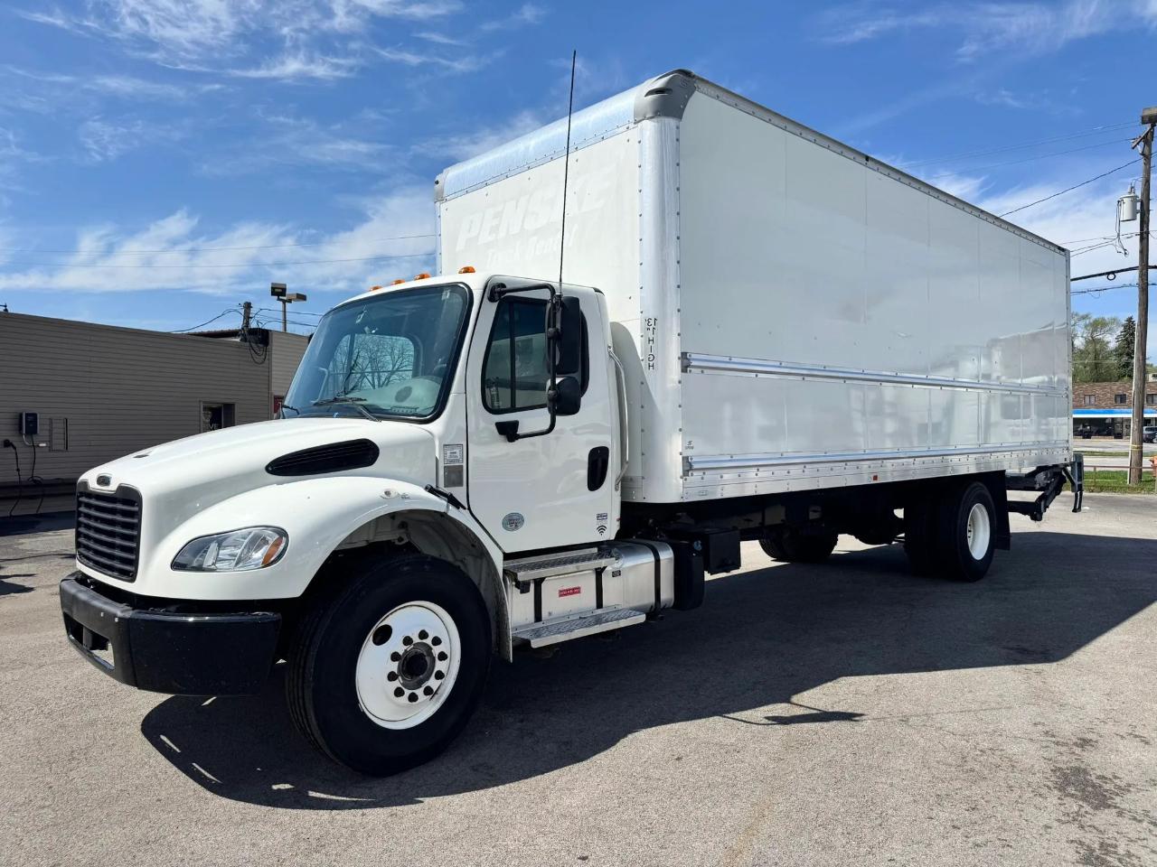 Freightliner M2 106 Medium Duty  2022