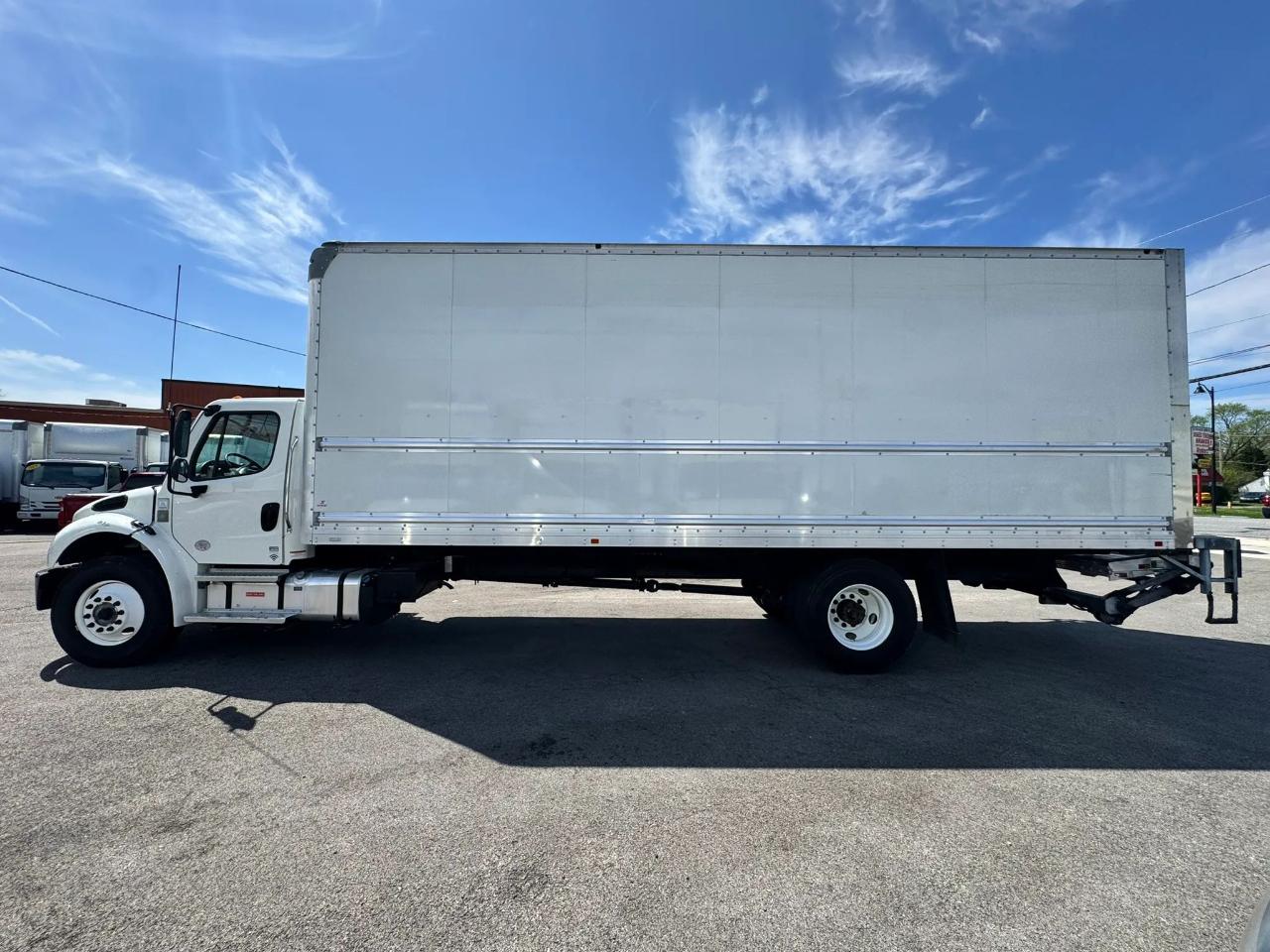 Freightliner M2 106 Medium Duty  2022